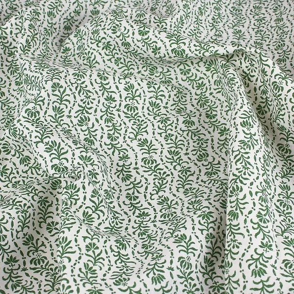 Ellen-Merchant-Linen-POSY-in-Emerald-Nostalgic-Chitz-wiggly-strip-wildflowers-small-scale-pallern-vertical-emerald-green-on-white-screen-printed-hand-printed-british-design