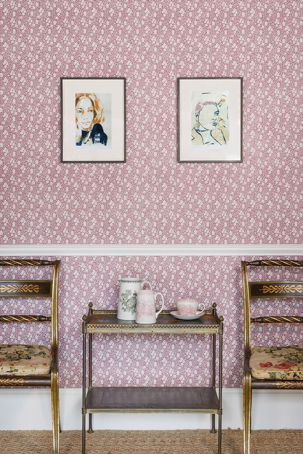 burleigh-barneby-gates-calico-burnt-rose-wallpaper-ditsy-floral-cottage-wallpaper-made-in-england-traditional-classic-home