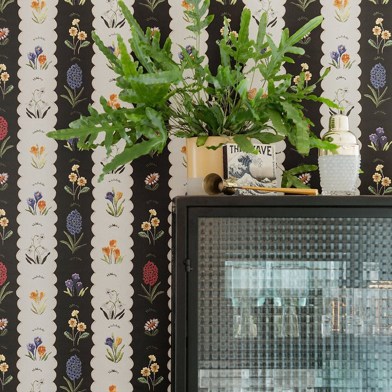 Wear-the-Walls-Mavis-Wallpaper-3D-embroidery-effect-wallpaer-floral-stitch-scalloped-edged-black-and-cream-vintage-retro-spring