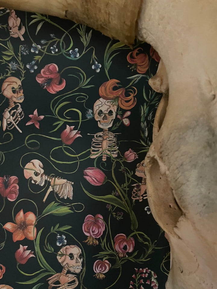 entanglement-wallpaper-skulls-skeletons-floral-vines-wallcovering-jojo-trixie