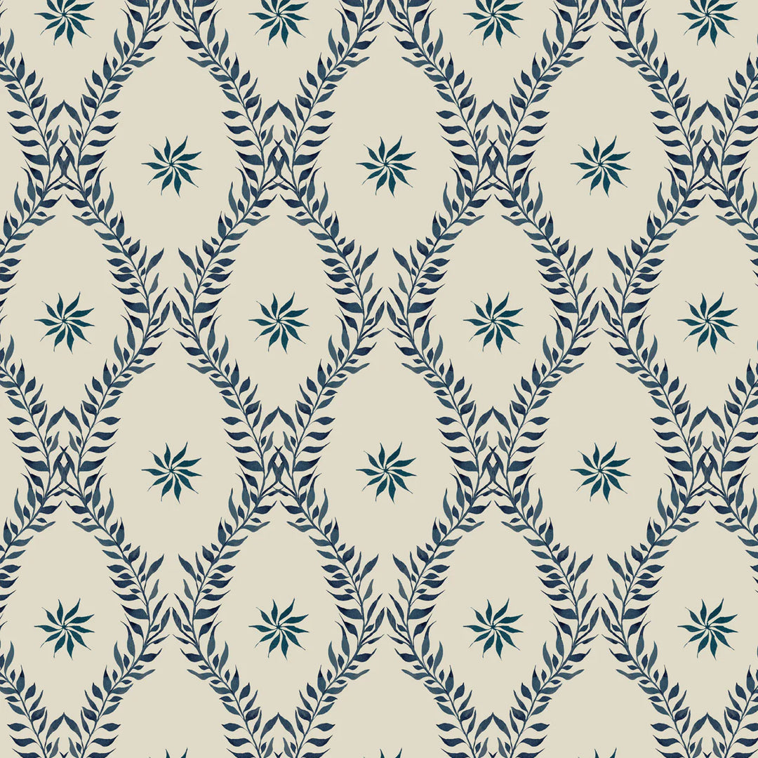 Tatie-Lou-Belle-wallpaper-classic-inspired-diamond-shape-trellis-leaf-pattern-flower-centre-traditional-black-on-cream-Noir