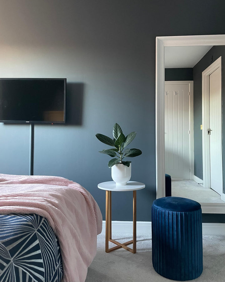 coat-paint-dodie-charcoal-blue-flat-matt-emulsion-british-made-paint-bedroom