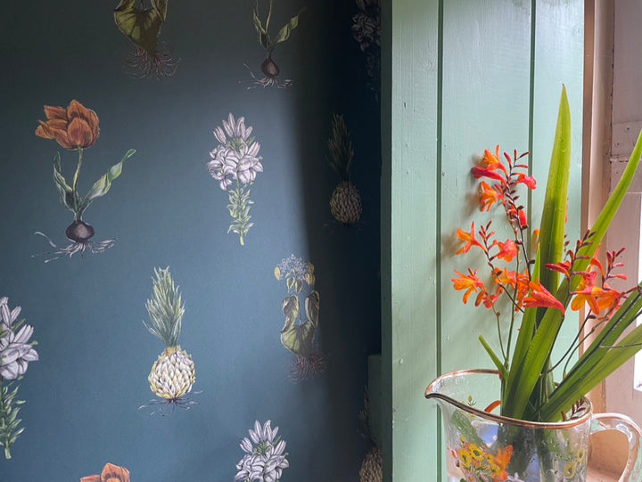 jojo-trixie-botanical-wallpaper-fruits-plants-bulbs-ordered-repeated-wallpaper-dark-green