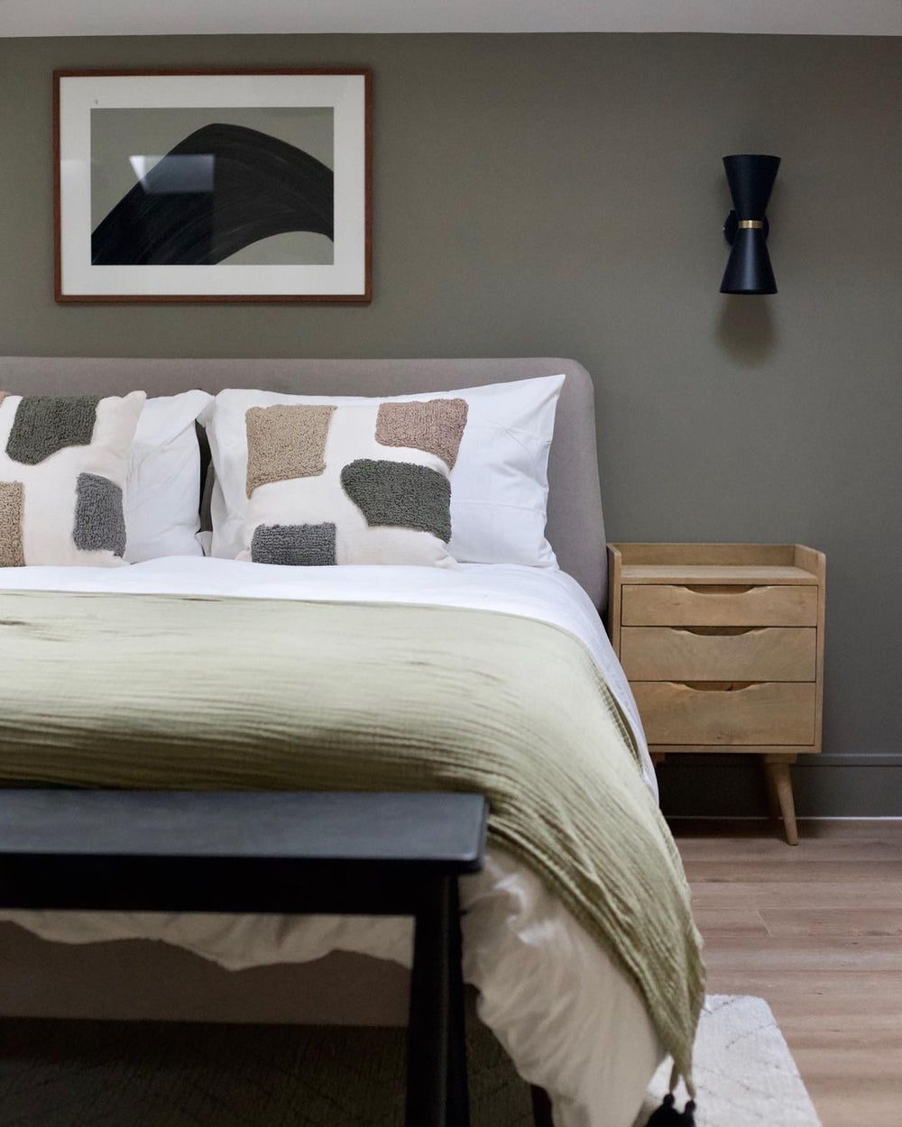 coat-paint-flat-matt-interior-paint-green-olive-colour-nomad-bedroom