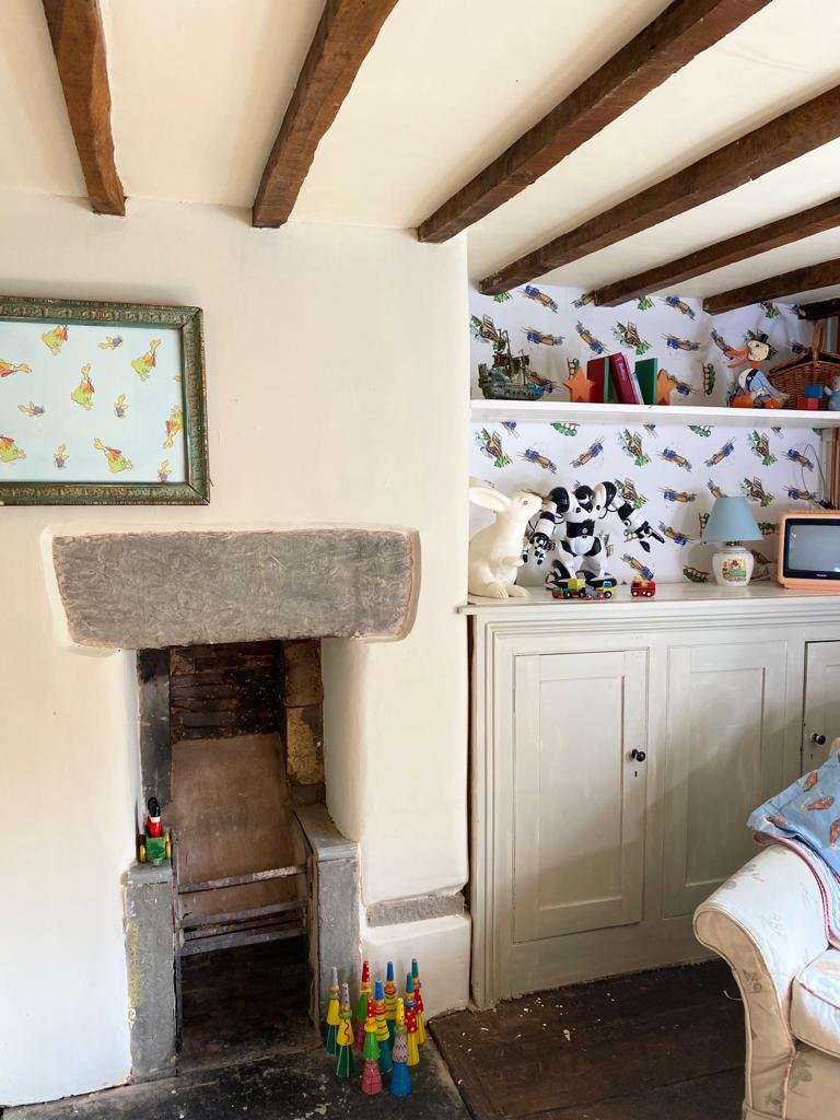 santa-fe-train-wallpaper-childrens-playroom-bedroom