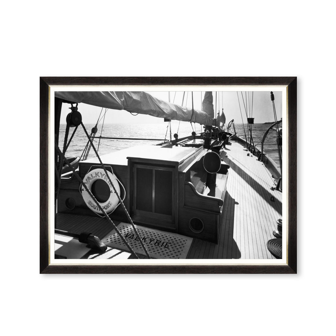 mind-the-gap-valkyrie-yacht-boat-black-white-photograph
