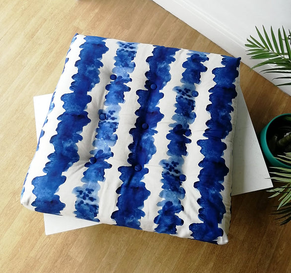 Bethie-Tricks-textiles-waves-indigo-blue-stripes-on-linen-watercolou-painterly-waves