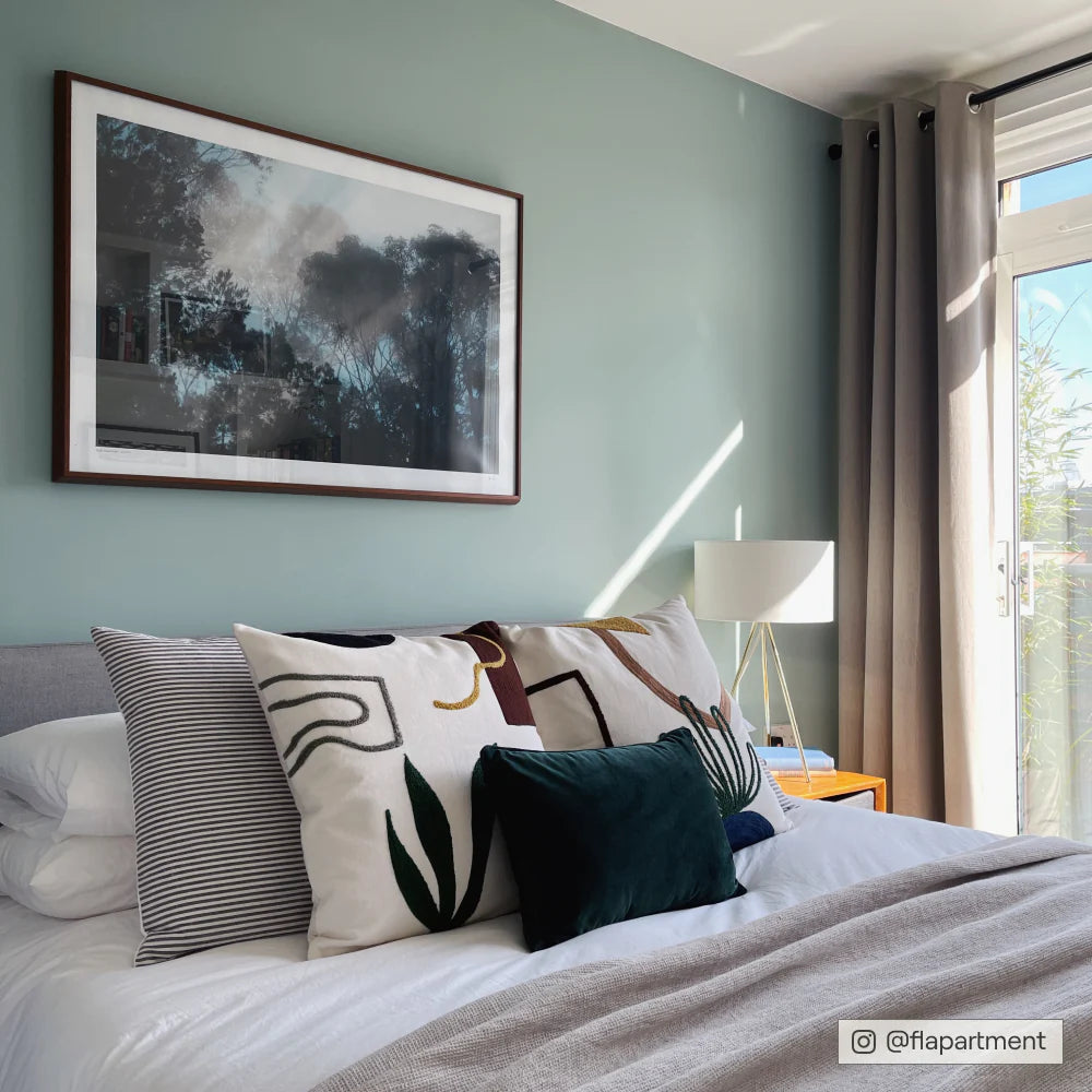 coat-paint-hamilton-teal-green-aqua-british-interior-paint-flat-matt-emulsion-bedroom