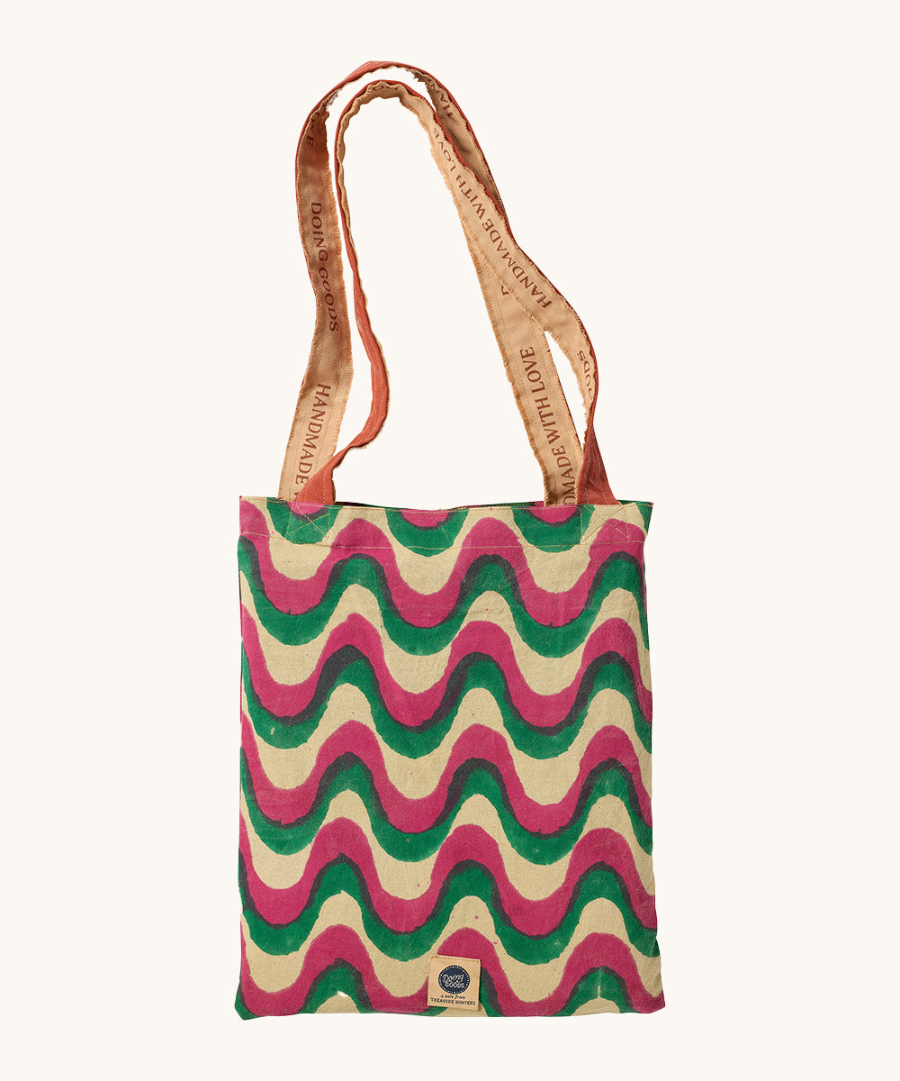 millie-double-throw-table-linen-doing-goods-handmade-in-india-red-pink-green-swirls-squiggles-matching-tote-bag