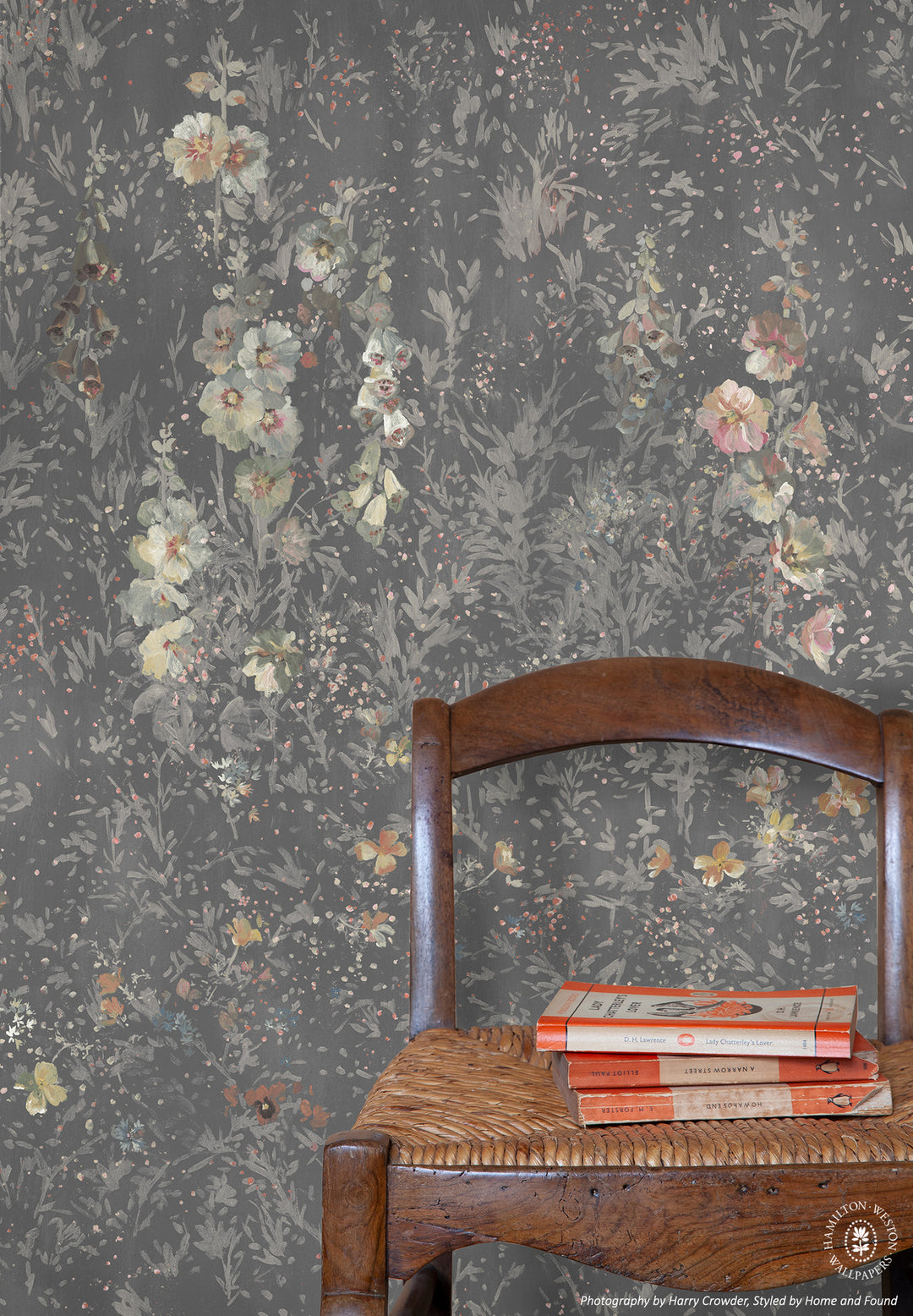Flora-Roberts-wallpaper-Hamilton-Weston-mightnight-garden-twinkling-flowers-hand-illustrated-mural-foxgloves-black-background-pastel-tones-faded-background-02-Autumn
