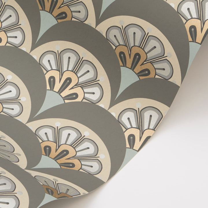 Deco Scallop Wallpaper in Pewter