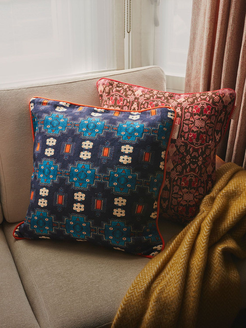 izziizzi-linen-cushions-geometric-astec-design-british-made-uk-designer-blue-orange-aztec-design-navy