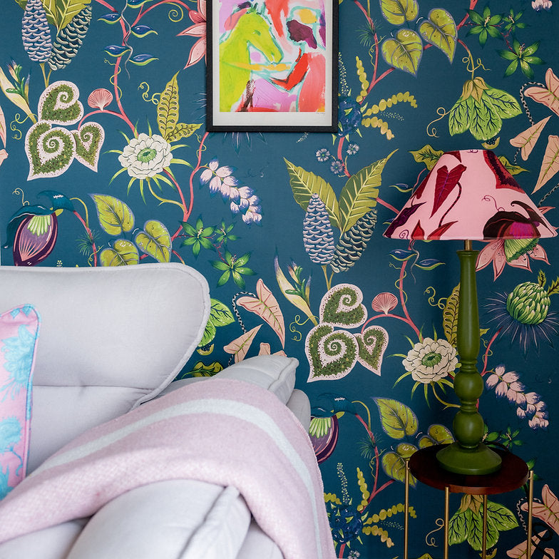 wear-the-walls-vida-wallpaper-tropical-large-scale-floral-print-costa-rica-inspired-flowers-wallpaper-print-colbalt-blue-green-pinl-white-yellow-green