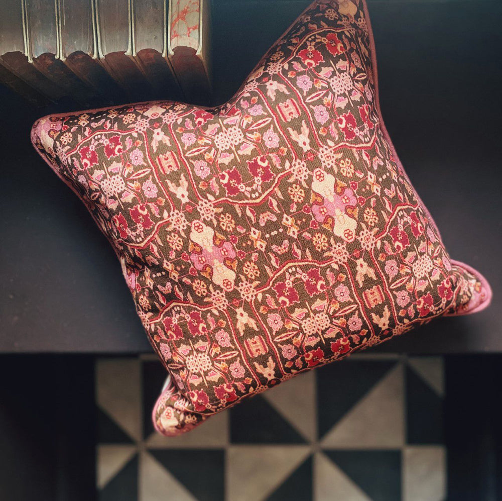 izziizzi-linen-cushions-geometric-astec-design-british-made-uk-designer-pink-aztec-design-brown-red