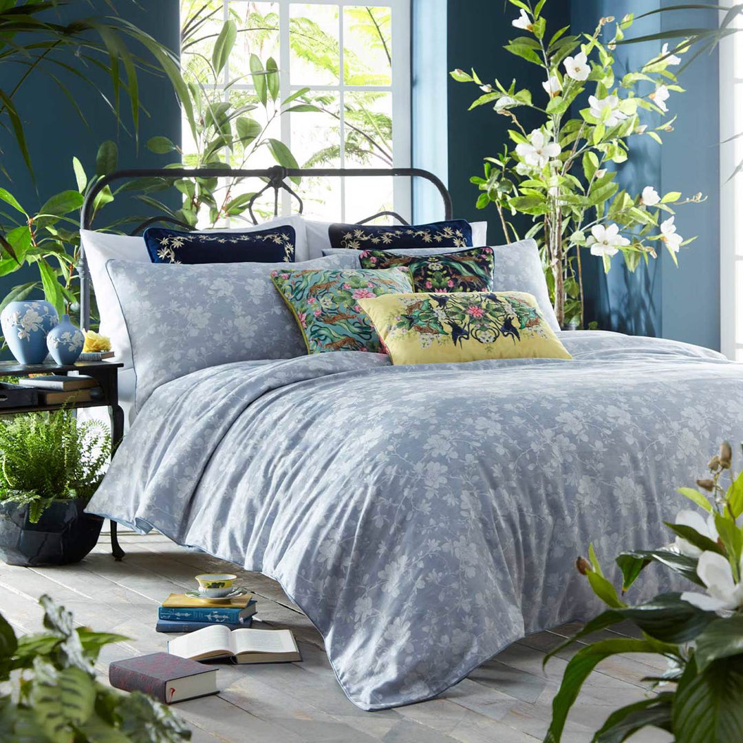Clarke-&-clarke-wedgwood-blue-white-jasper-classic-design-magnolia-bedding-set-100%-cotton