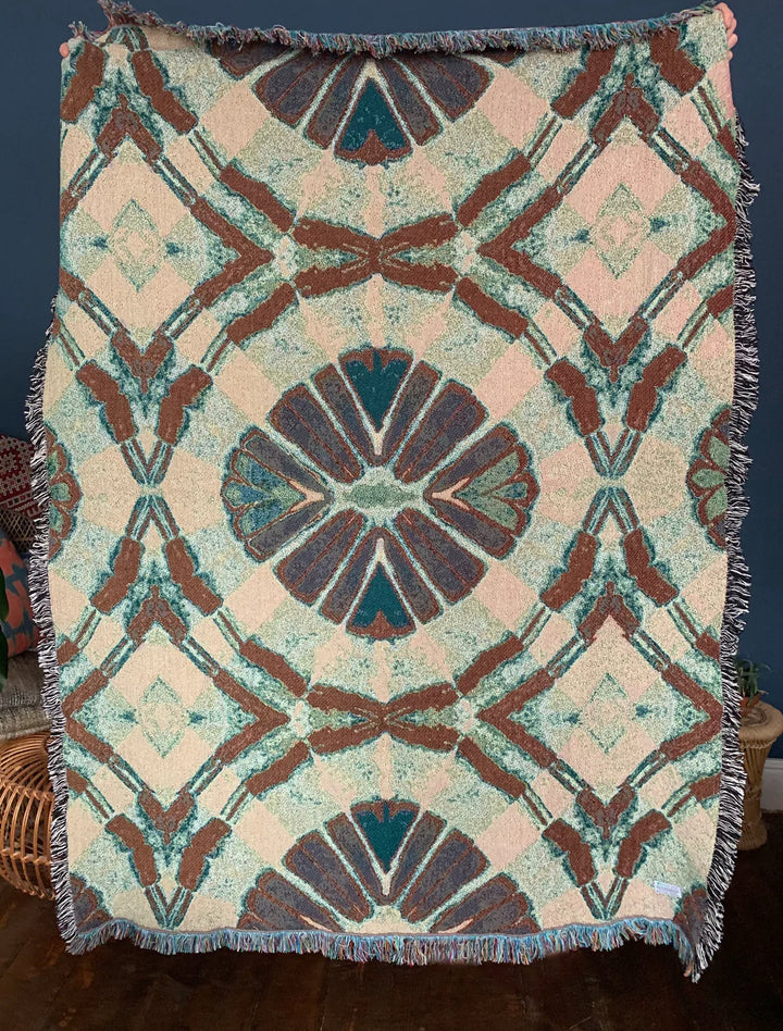 Tatie-Lou-throws-blankets-cotton-woven-jacquard-knit-Iburst-colourfull-Itajime--reverse-woven-designer-blanket-wall-art