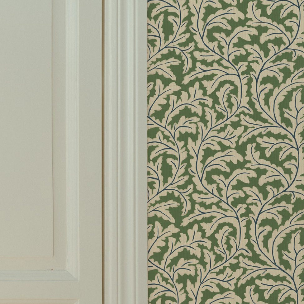 Josephine-munsey-wallpaper-Frond-ogee-oak-leaf-pattern-trailing-repeat-wallpaper-natural-print-hand-painted-cottage-country-pattern-brookes-green-edge-sand