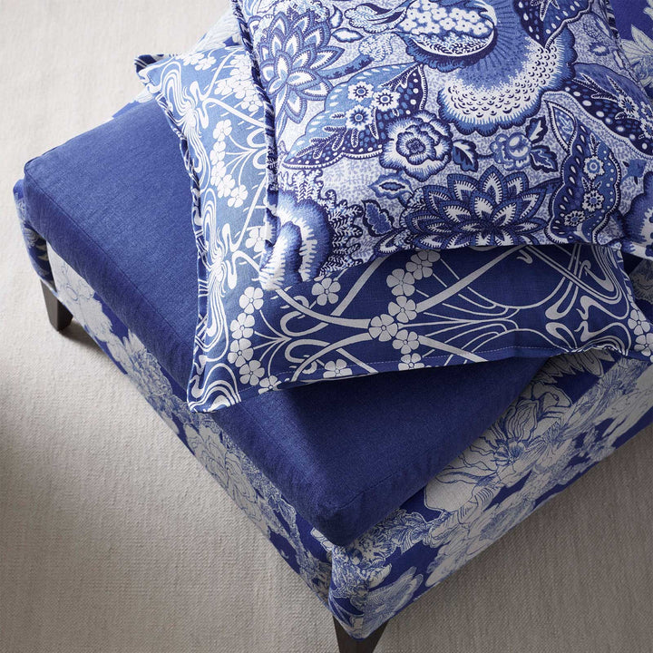 liberty-fabrics-interiors-emberton-linen-plain-lapis-blue-cushions-blue-white