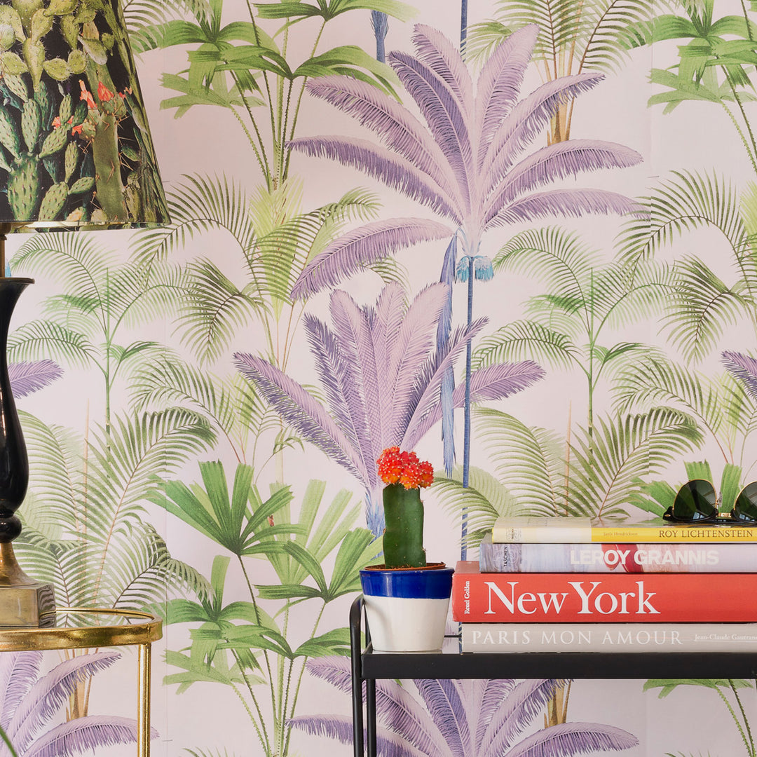 mind-the-gap-palmeras-wallpaper-palm springs-collection-palm-tree-green-white-purple-lilac-blue-statement-maximalist-interior-anthracite