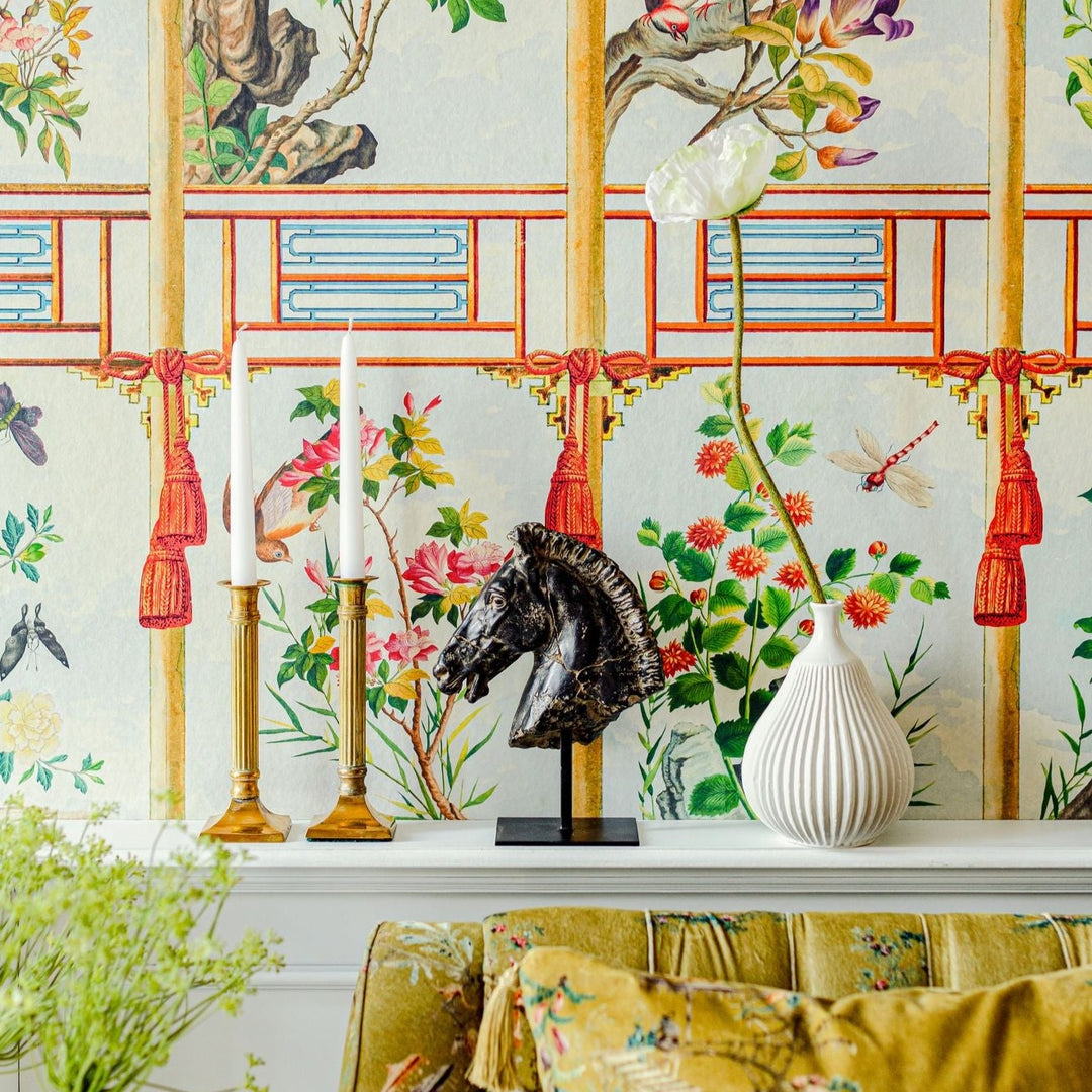 mind-the-gap-wallpaper-flowering-wall-oriental-birds-flowers-symbolic-happy-goodluck-chinoiserie-room-lounge
