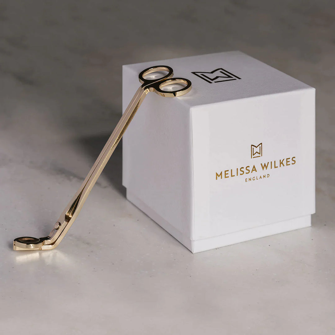 Melissa-Wilkes-Candles-Luxury-artisan-gift-item-fine-bone-china-vessel-22-carat-gold-habd-guilded-lid-stoke-on-trent-pottery-Pomelo-Bitters-Citrus-candle-white-fine-china-British-designer-