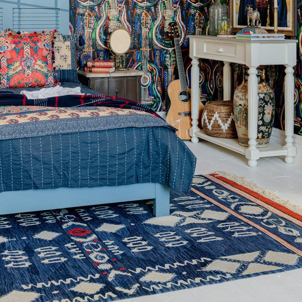 Mind-the-gap-turkish-rugs-kapadokia-indigo-handmade-Kilim-flat-woven-Anatolia-blue-fringing-geometric-pattern-woodstock-boho