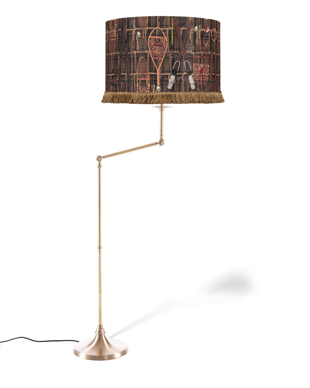 mind-the-gap-tyrol-collection-vintage-skiing-drum-lampshade-snowshoes-retro-linein-printed-fringed-standard-lamp-shade-brown-chalet-style-cabin-look-apres-ski-alpine-decor