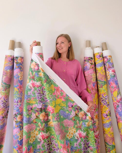 bauldry-botanical-drapery-curtain-blind-fabric-floral-flower-print-design-british-designer-bold-maximalist-design-designer