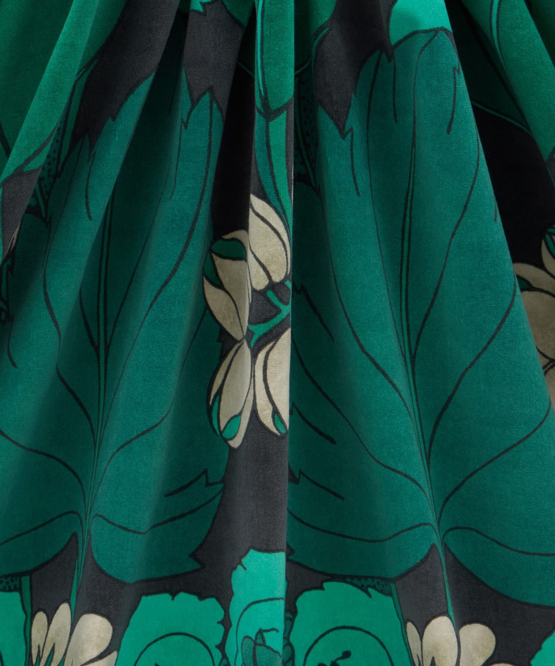 liberty-fabric-interior-regency-tulip-wellington-velvet-fabric-in-jade-pewter-dark-lichen-lacquer-lapis-art-nouveau